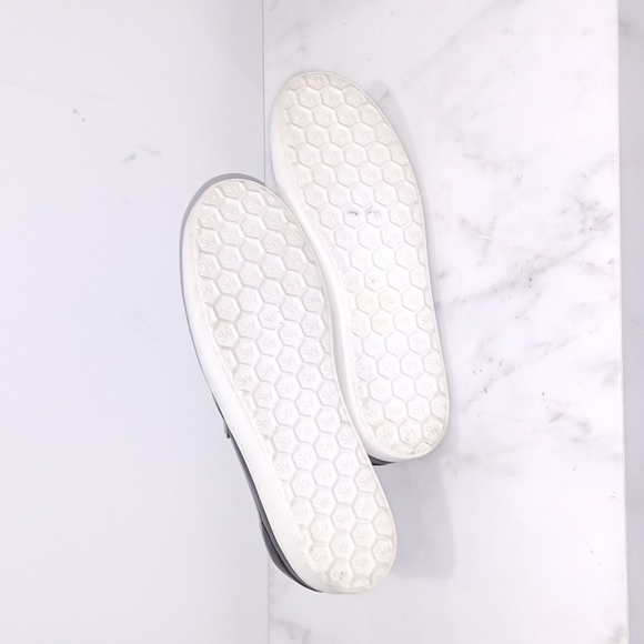 Stuart Weitzman Flat Sneakers.  Size 7.5 - Picture 6 of 6